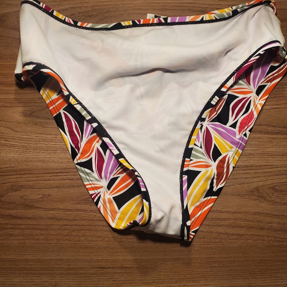 Bikini Bottom - Picture 3 of 5